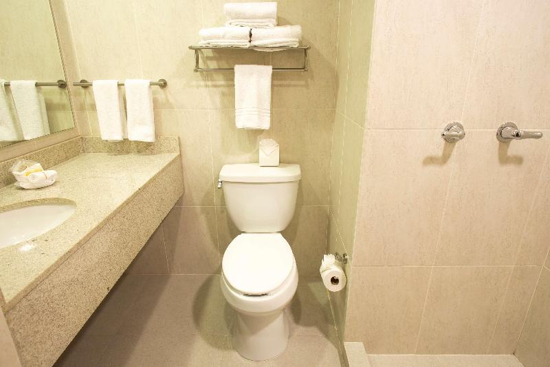Hotel Plaza Calzada Monterrey Kültér fotó